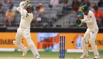 Cricket: Australia build second innings lead after Pakistan collapse on day three