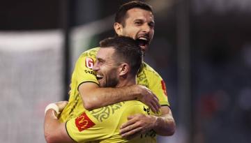 Football: Wellington Phoenix return to top of A-League with emphatic win over Macarthur FC