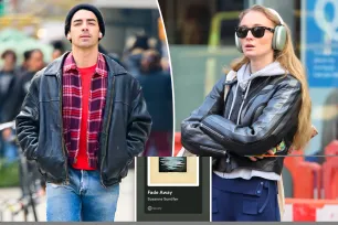 Sophie Turner posts cryptic breakup song about ‘falling apart’ as Joe Jonas flies to London ahead of Christmas