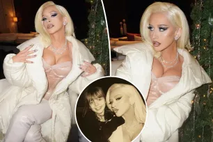 Christina Aguilera poses with daughter Summer Rain, 9, in rare photo