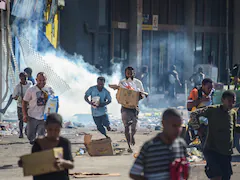 15 Killed As Riots Erupt In Papua New Guinea's 2 Largest Cities