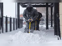 Intense Blizzard Disrupts Presidental Campaign In US, Over 2,000 Flights Cancelled