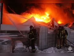 Massive Fire Engulfs Russian Online Retailer's Warehouse