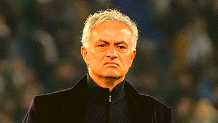 Jose Mourinho sacked by AS Roma in third season at Serie A club; Daniele De Rossi rumoured to be caretaker manager