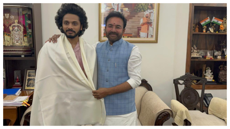 Union Minister G Kishan Reddy felicitates HanuMan actor Teja Sajja