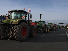 Protesting French Farmers Plan Blockade Of Paris