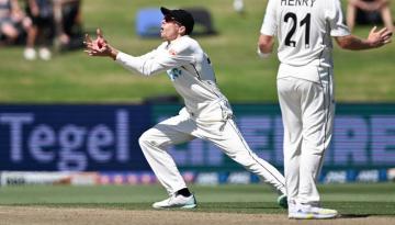 Blackcaps v South Africa: New Zealand make early breakthrough on third day of Mt Maunganui test