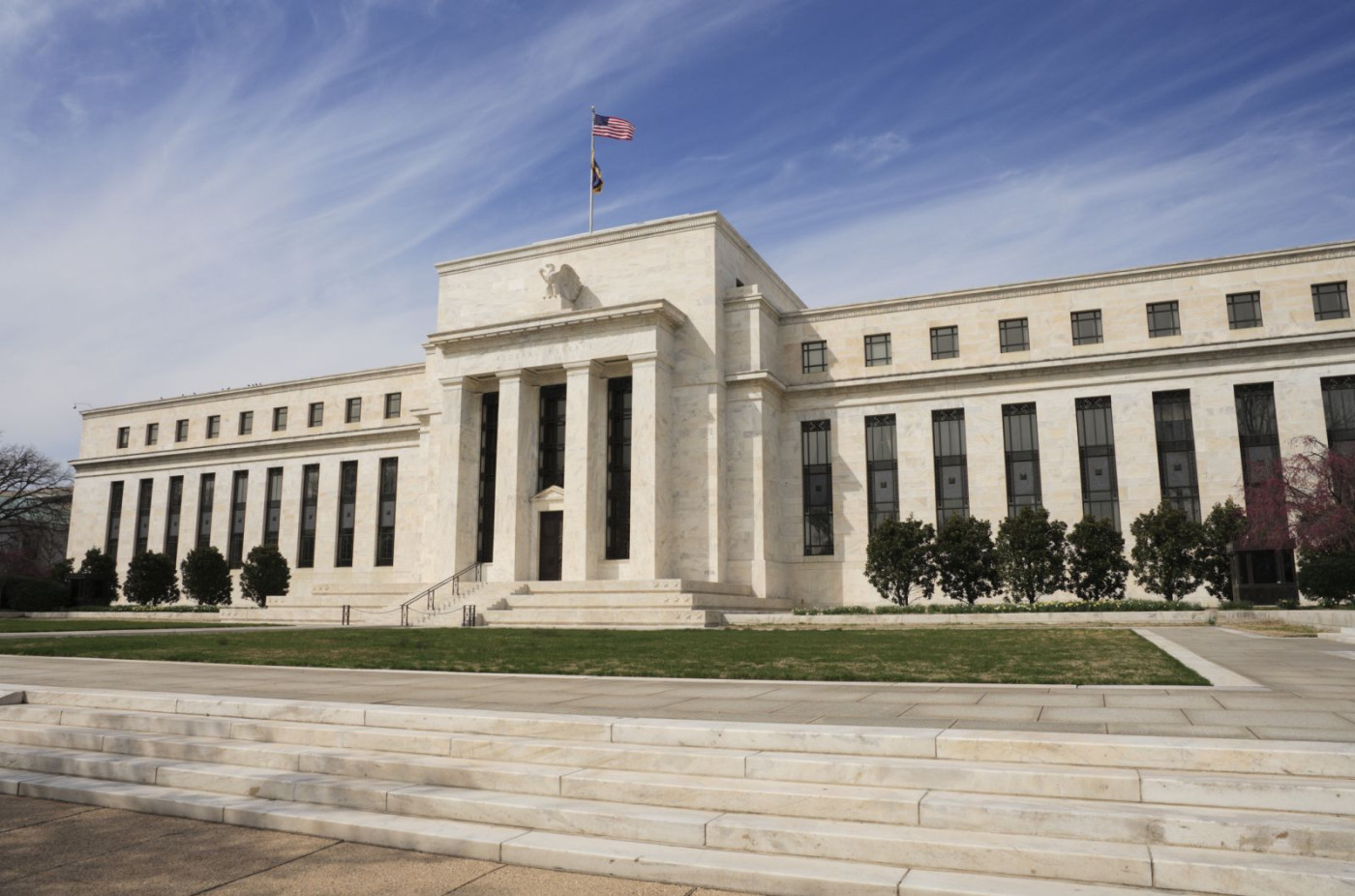 How Will Fed Speeches and Economic Data Impact Gold and Financial Markets?