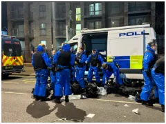 Panic After Man Threatens Passengers With Acid On Crowded London Bus