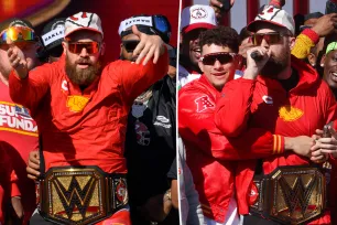 Travis Kelce drunkenly belts out Super Bowl-inspired song at Chiefs parade while Patrick Mahomes holds him up