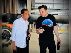 How A Chinese Rocket Failure Boosted Elon Musk's SpaceX In Indonesia