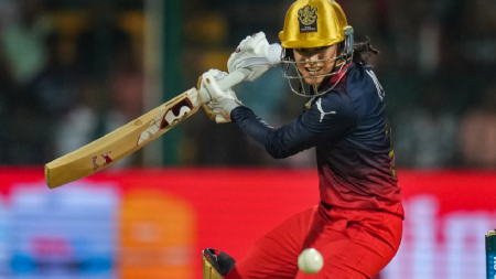 Smriti Mandhana finally arrives to the WPL party but RCB fail to execute record-chase against Delhi