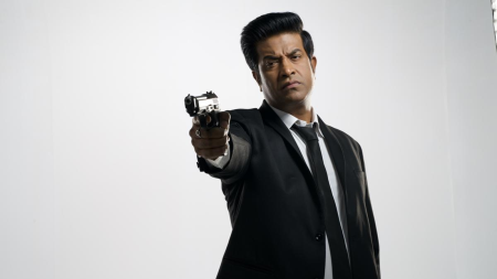 Chaari 111 movie review: Vennela Kishore’s Johnny English act misses the mark