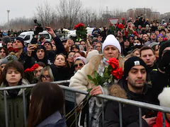 "We Won't Forget You": Alexei Navalny's Supporters Gather To Say Goodbye