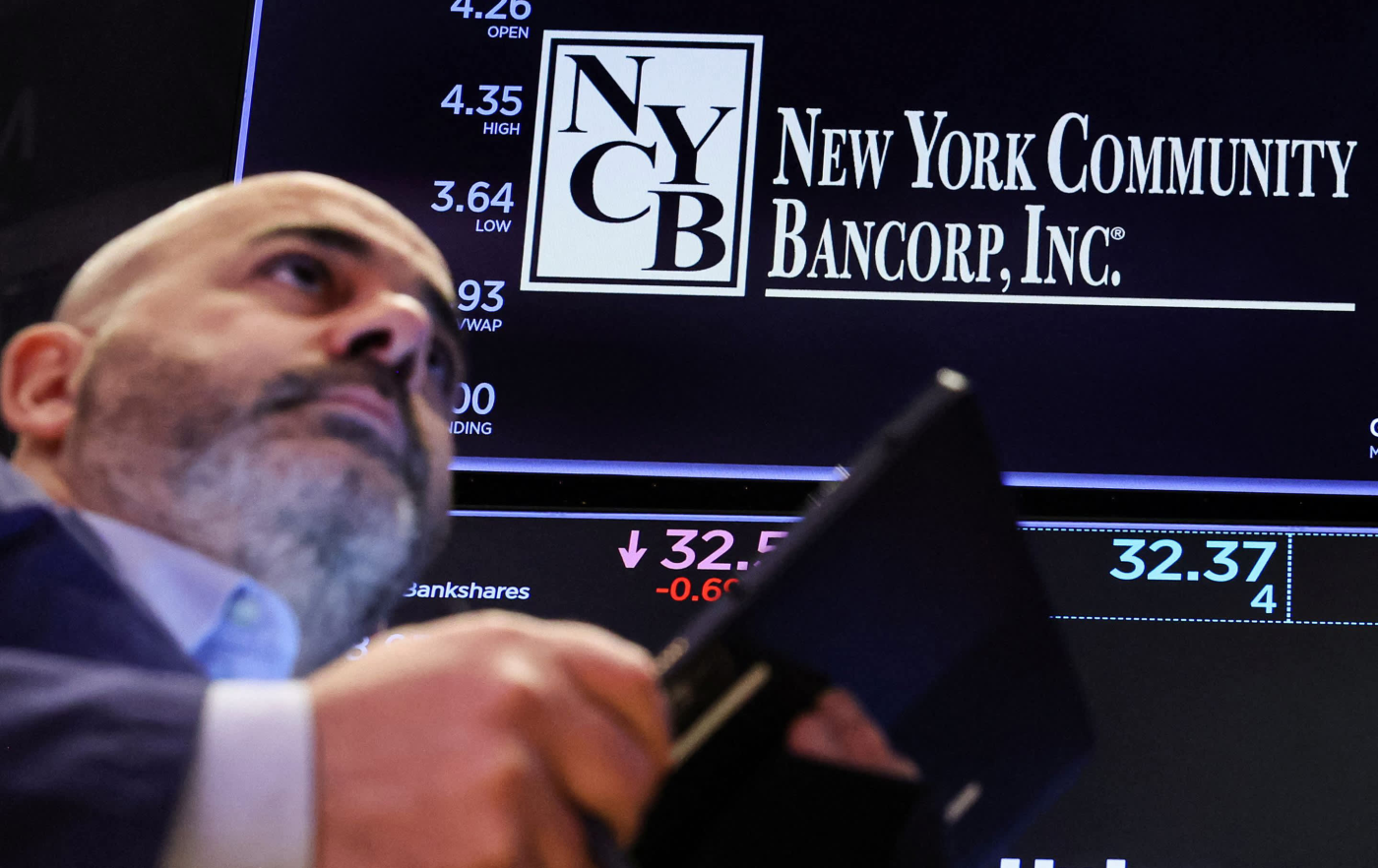 NYCB shares rebound after troubled regional bank announces $1 billion capital raise