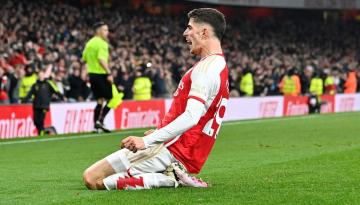 Football: Late winner propels Arsenal to top of English Premier League with 2-1 win over Brentford