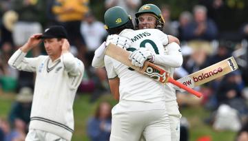 Blackcaps v Australia: Early dropped catch proves costly as Australia hold on for test victory over New Zealand in Christchurch