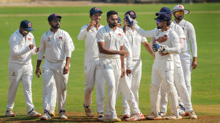 Ranji Trophy Final: Farewell fireworks from forgotten Dhawal Kulkarni puts Mumbai in command