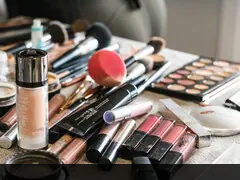 US Woman Headed Gang That Stole Make-Up Products Worth $8 Million, Sold On Amazon