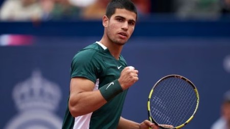 Alcaraz storms past Marozsan to reach Indian Wells quarters