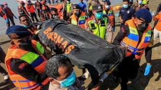 3 Rohingya refugees’ bodies found as Indonesia ends rescue for capsized boat