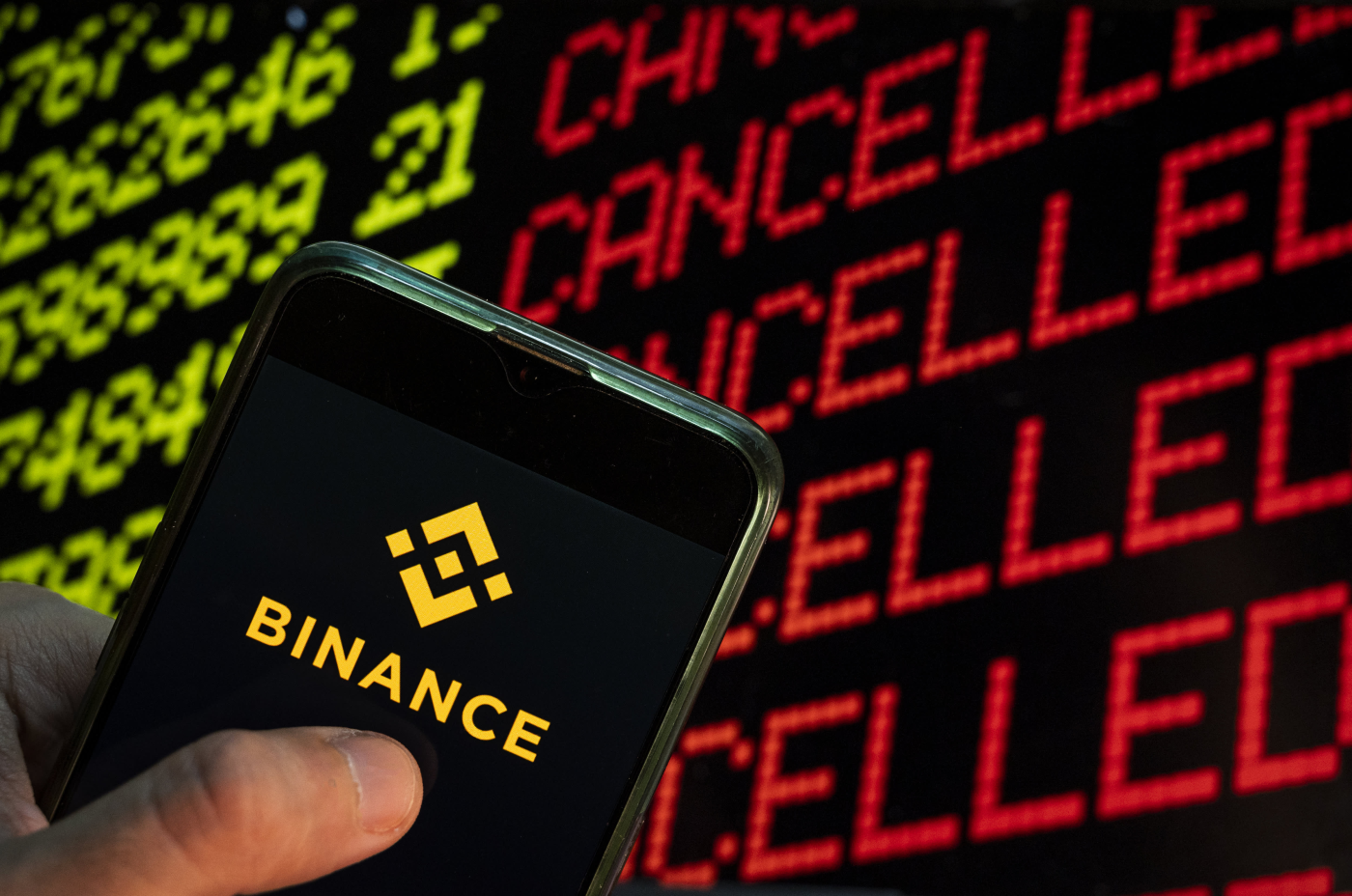 Binance executive escapes Nigerian custody as authorities file new tax charges