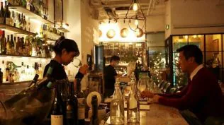 China lifts heavy tariffs on Australian wine as ties improve