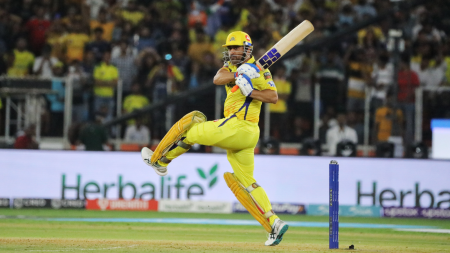 MS Dhoni to bat for the first time in IPL 2024 and finish the game against Delhi Capitals with a six, predicts Mike Hussey