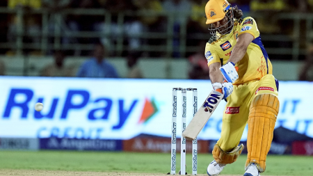 Should Dhoni bat higher up order for CSK? Experts explain why MSD should and shouldn’t