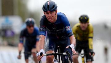 Cycling: Kiwi Laurence Pithie recovers from brutal crash to finish top 10 in Paris-Roubaix race