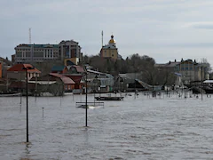 Russian City Calls For Mass Evacuations Due To Rapidly Rising Flood Waters