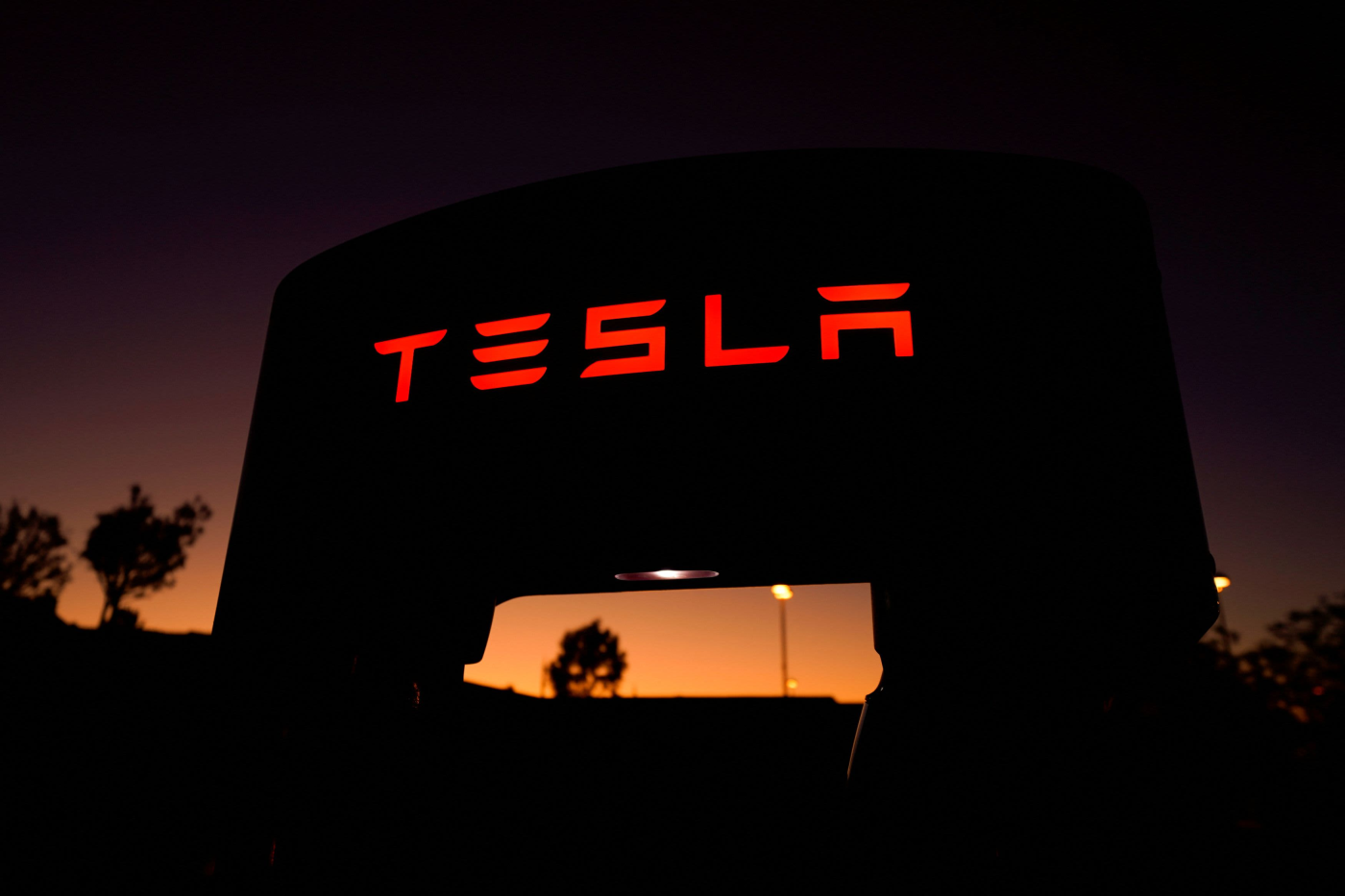 Stocks making the biggest moves before the bell: Tesla, Verizon, Block, Alcoa and more