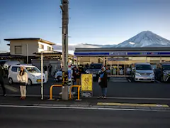 Japanese Town To Block Mount Fuji View Because Of Misbehaving Tourists