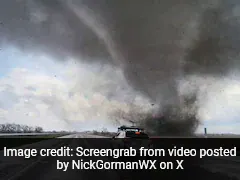 Video: Powerful Tornado Sweeps Across US Highway, Topples Truck