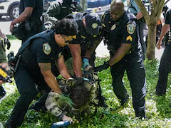 US University Turns Into "War Zone" As Police Respond To Anti-Israel Protest