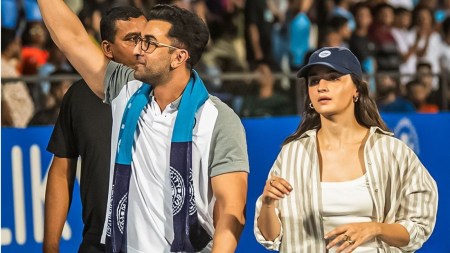 Ranbir Kapoor-Alia Bhatt cheer for Mumbai City FC, Ramayana star hugs players after win against Goa. Watch here