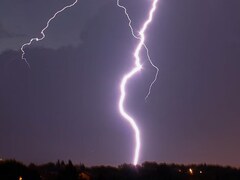 Hong Kong Hit By Nearly 10,000 Lighting Strikes Overnight