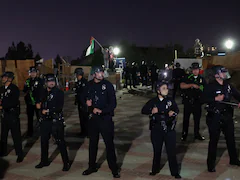 In Pre-Dawn Action, Hundreds Of Cops Enter UCLA Amid Huge Students' Protest