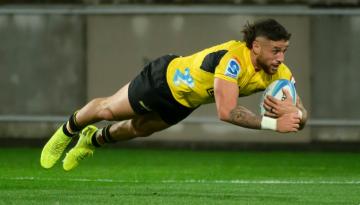 Super Rugby Pacific: TJ Perenara's hilarious taunt after claiming good mate Julian Savea's try-scoring record