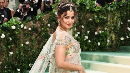 Met Gala 2024: Alia Bhatt says it was a fiasco when she wore saree for the first time, claims she wants to be a wedding planner now. Watch BTS video 