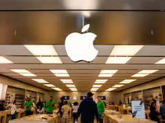 Apple's US Store Workers Vote To Authorize Strike, Cite Work-Life Balance