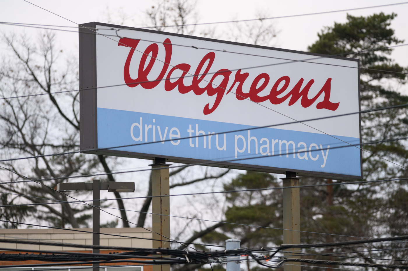 Stocks making the biggest moves midday: Walgreens, GameStop, Intel, Robinhood and more