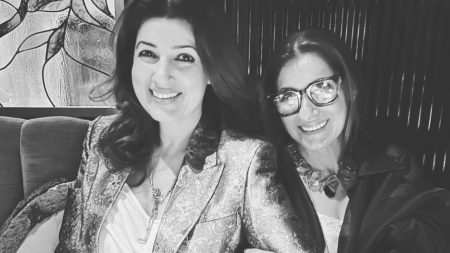 Twinkle Khanna gives mom Dimple Kapadia the gift of absolution but is still annoyed by her one habit: ‘With a worried frown…’