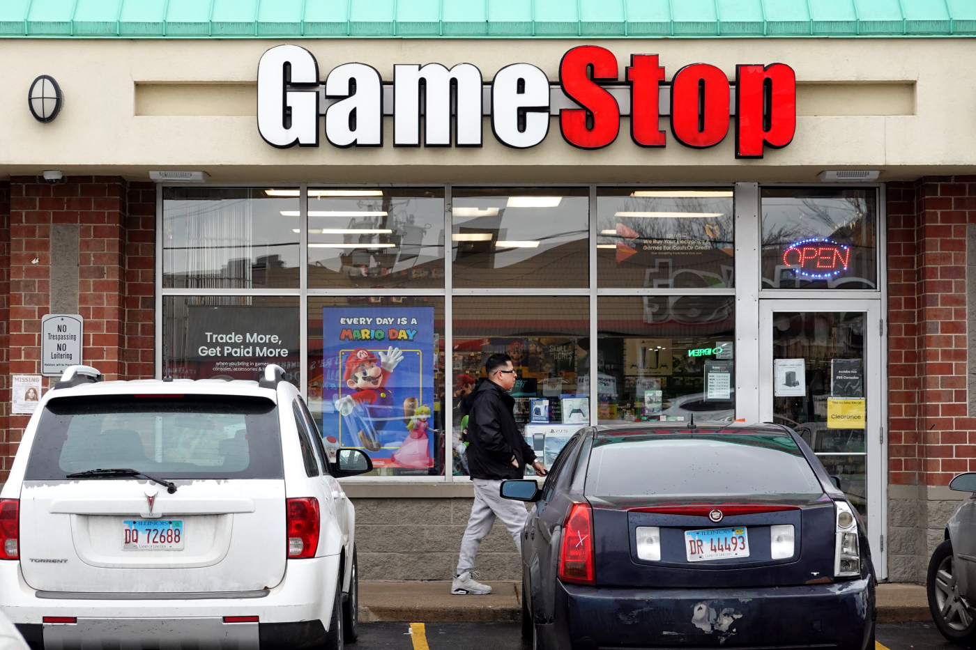 GameStop, AMC tumble more than 20% as meme stock rally fizzles after just two days