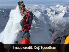 Video Of 'Traffic Jam' On Mount Everest Goes Viral As 2 Climbers Feared Dead