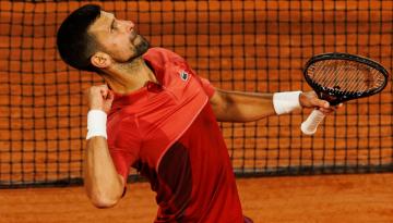 French Open: Novak Djokovic, Aryna Sabalenka ease through on rain-hit day in Paris