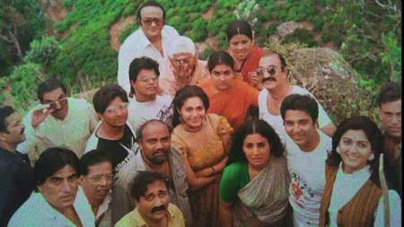 Khushboo shares throwback photo from Michael Madana Kama Rajan set: ‘With the most talented group of actors…’