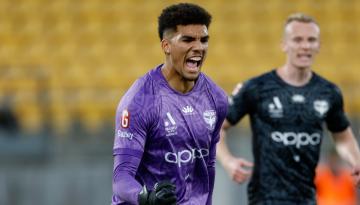 Football: Wellington Phoenix goalkeeper Alex Paulsen sold to English Premier League club Bournemouth in record transfer  