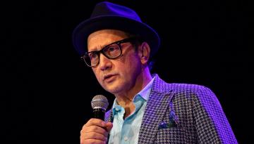 Rob Schneider booed off stage for 'offensive' jokes days before New Zealand gig