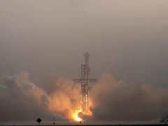 Dramatic Footage Of SpaceX Rocket's Historic Splashdown In Gulf Of Mexico